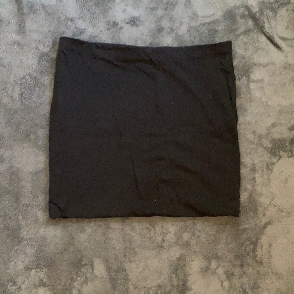 Short black skirt